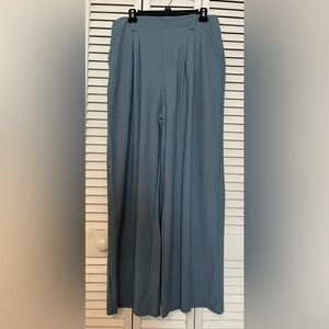 NWT Halara Women’s High Rise Wide Leg Pleated Pull On Blue Pants Sz L regular